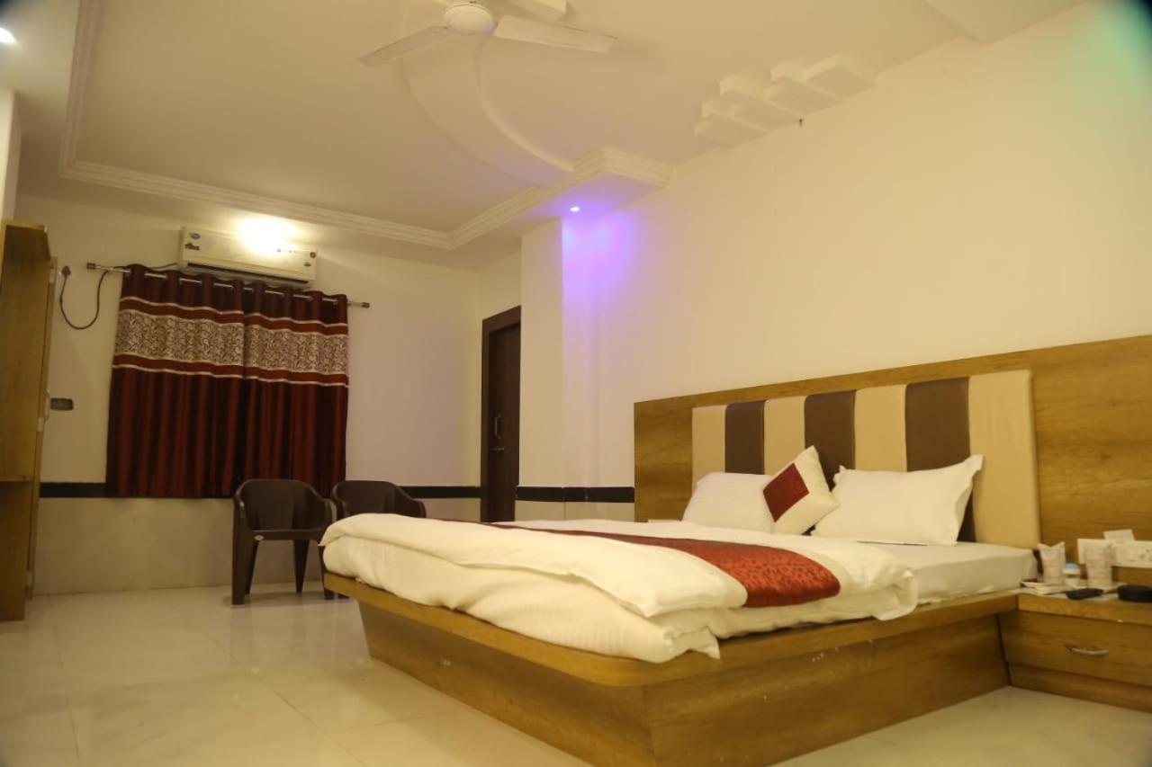 Amber Hotel Barmer Exteriér fotografie
